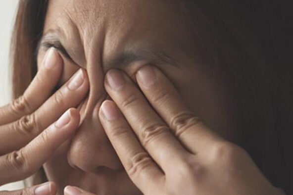 Sintomas a Sensibilidade à Luz, a Cheiros e ao Barulho?