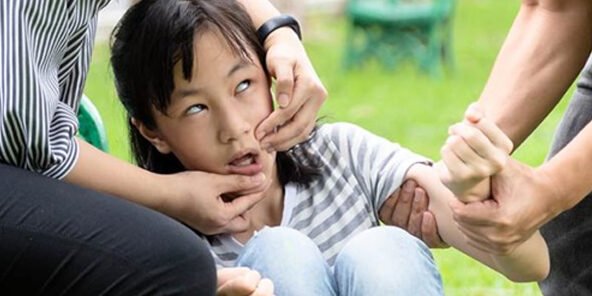 Convulsão febril Convulsão febril